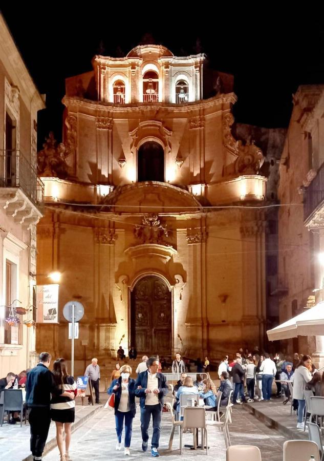 Vila Tannur Del Carmine Noto Exteriér fotografie