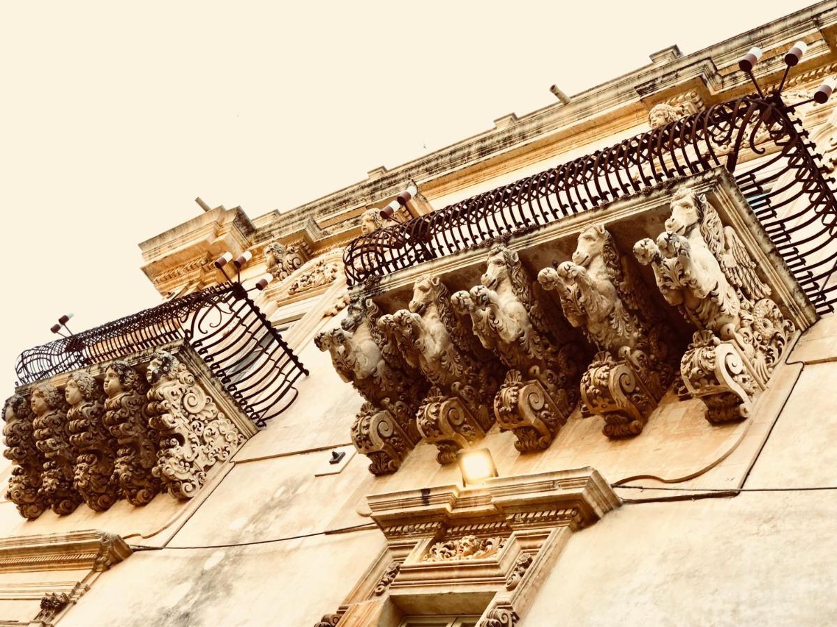 Vila Tannur Del Carmine Noto Exteriér fotografie